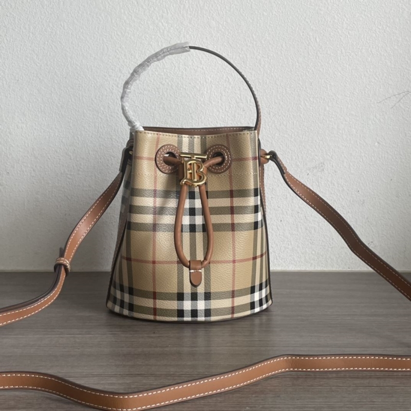 Bv*b*rry bucket bags